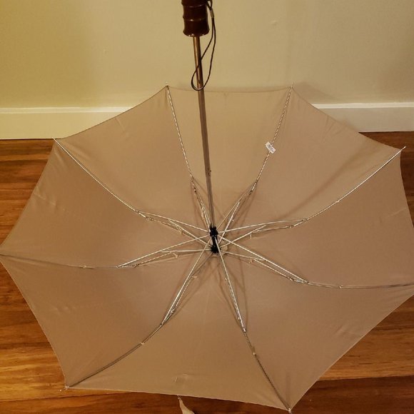Tan umbrella - Picture 4 of 5